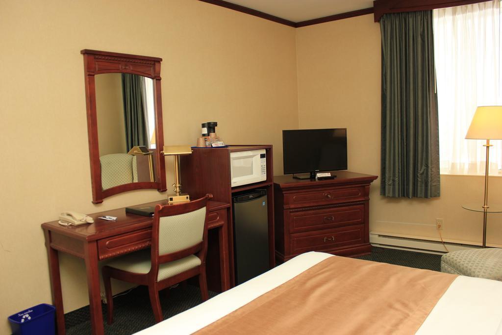 Park Inn Hotel Montreal Airport Dorval Exterior foto