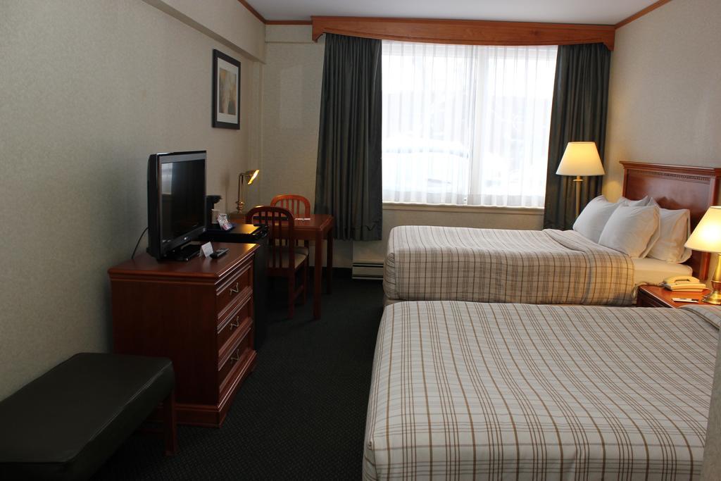 Park Inn Hotel Montreal Airport Dorval Exterior foto