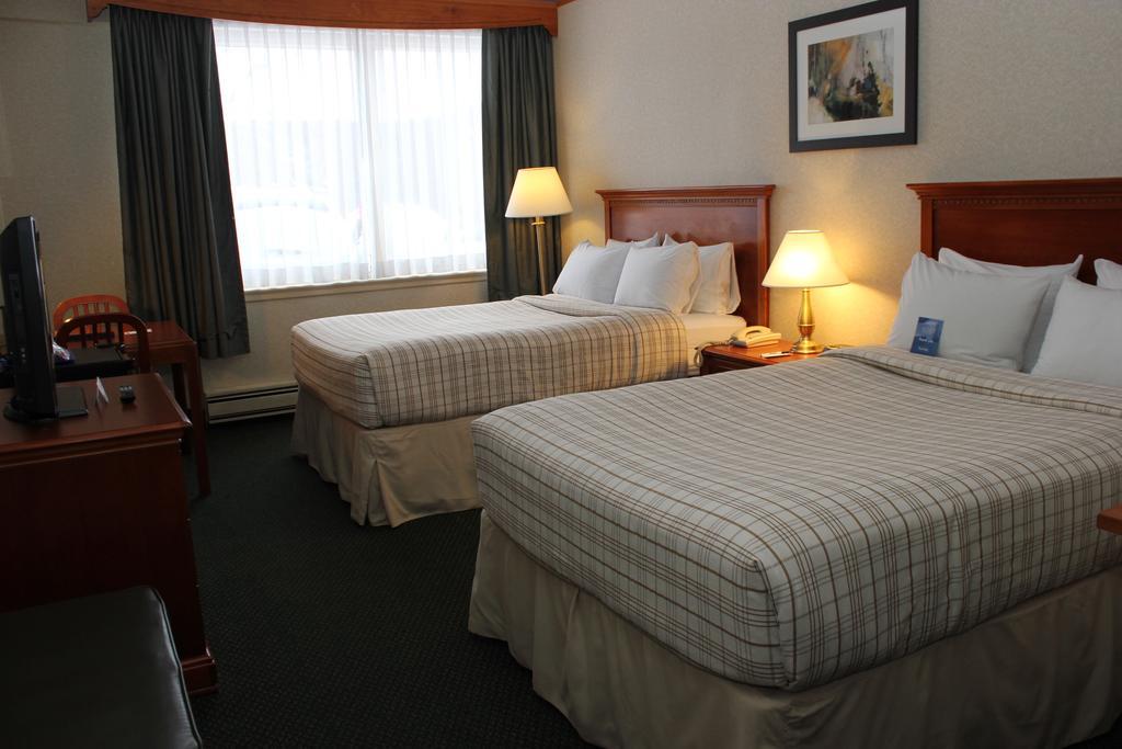 Park Inn Hotel Montreal Airport Dorval Exterior foto
