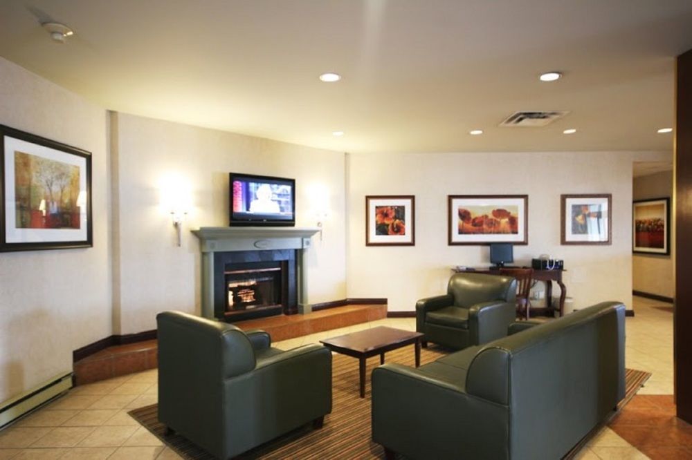 Park Inn Hotel Montreal Airport Dorval Exterior foto