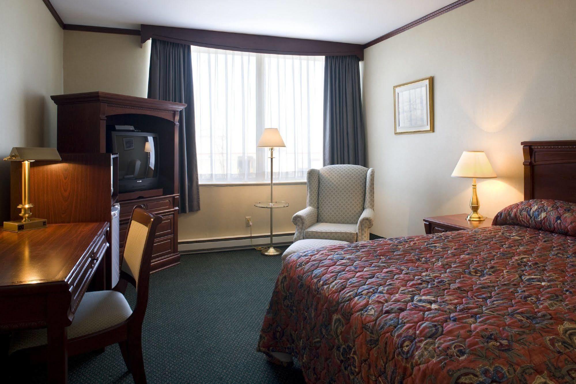 Park Inn Hotel Montreal Airport Dorval Exterior foto