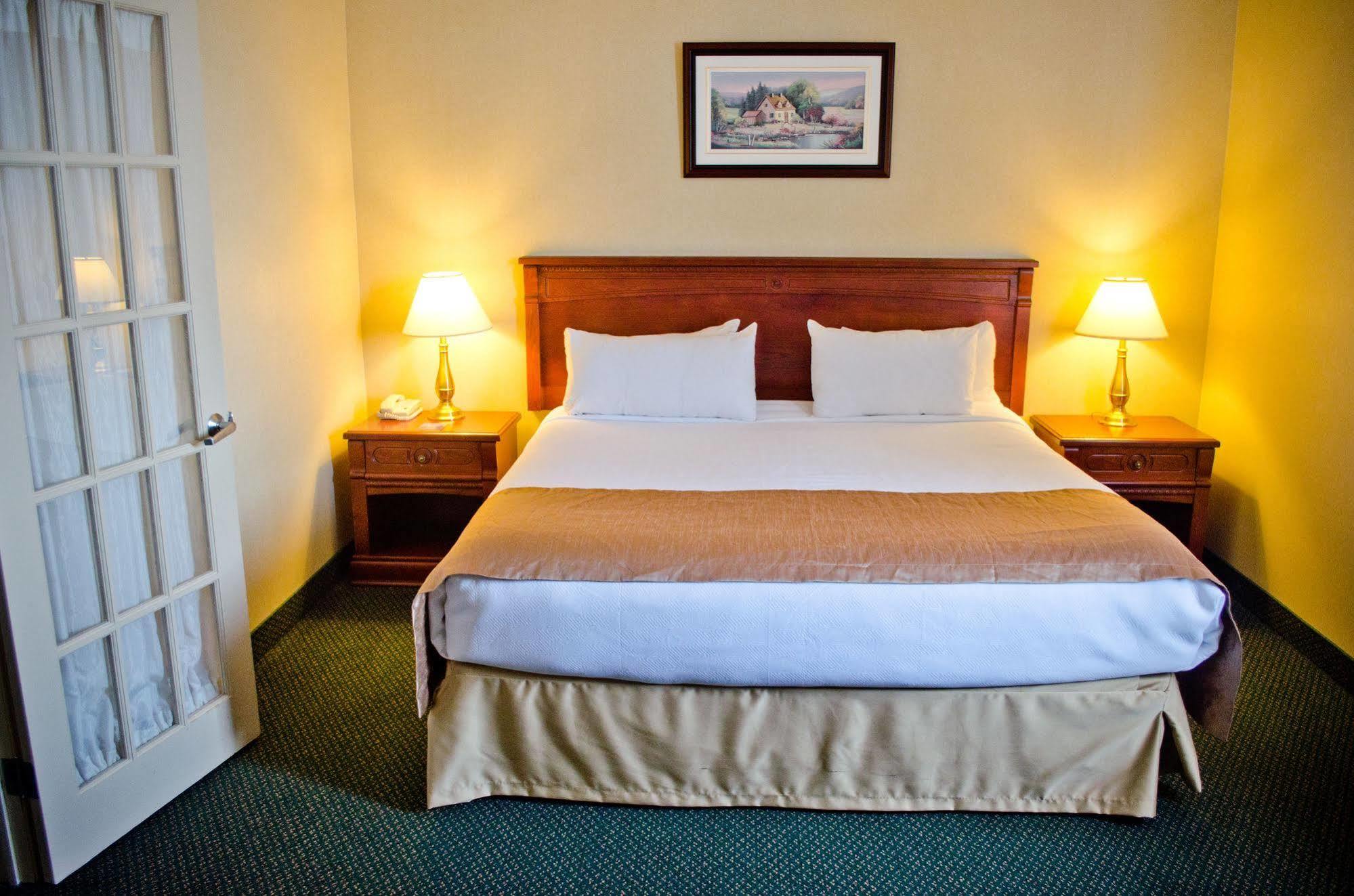 Park Inn Hotel Montreal Airport Dorval Exterior foto