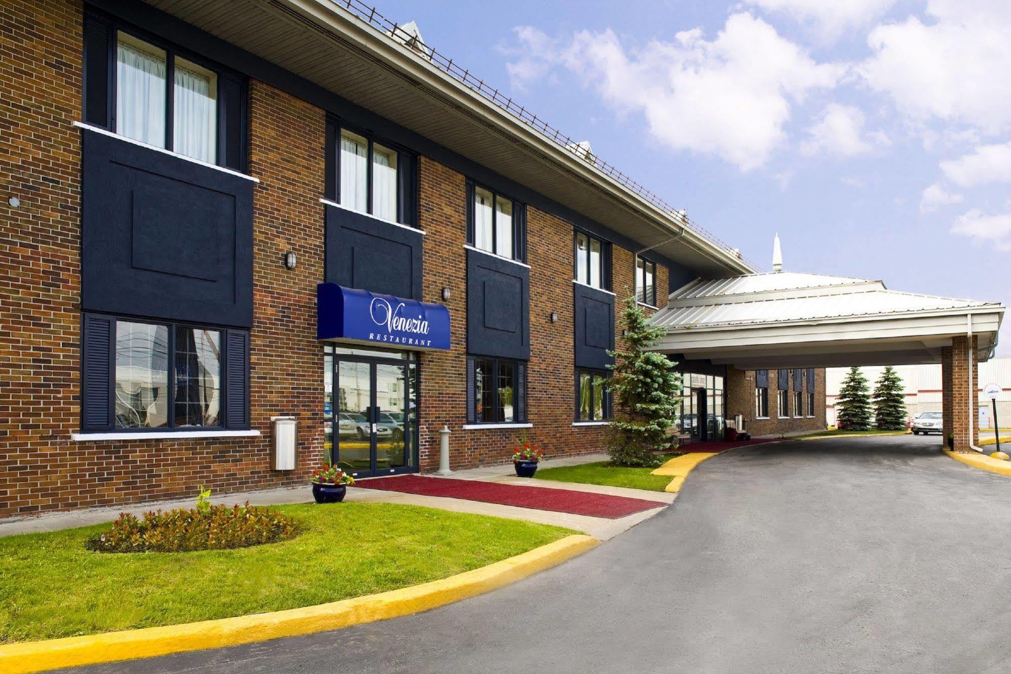 Park Inn Hotel Montreal Airport Dorval Exterior foto