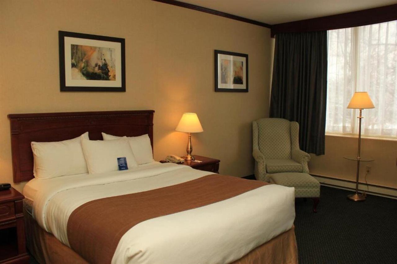 Park Inn Hotel Montreal Airport Dorval Exterior foto